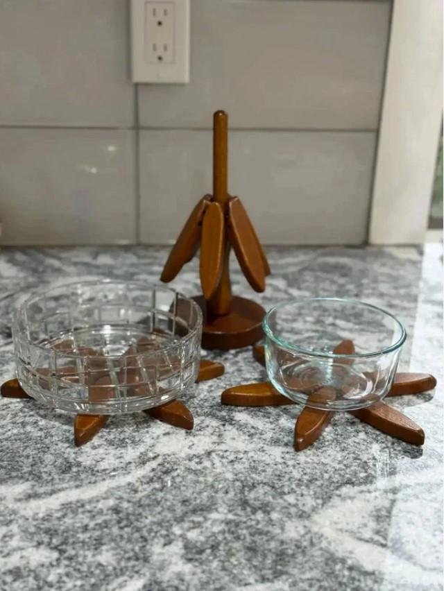 Handcrafted Wooden Trivet Tree – Hanging Leaf Trivet Holder & Heat Pads – Rustic Kitchen Decor